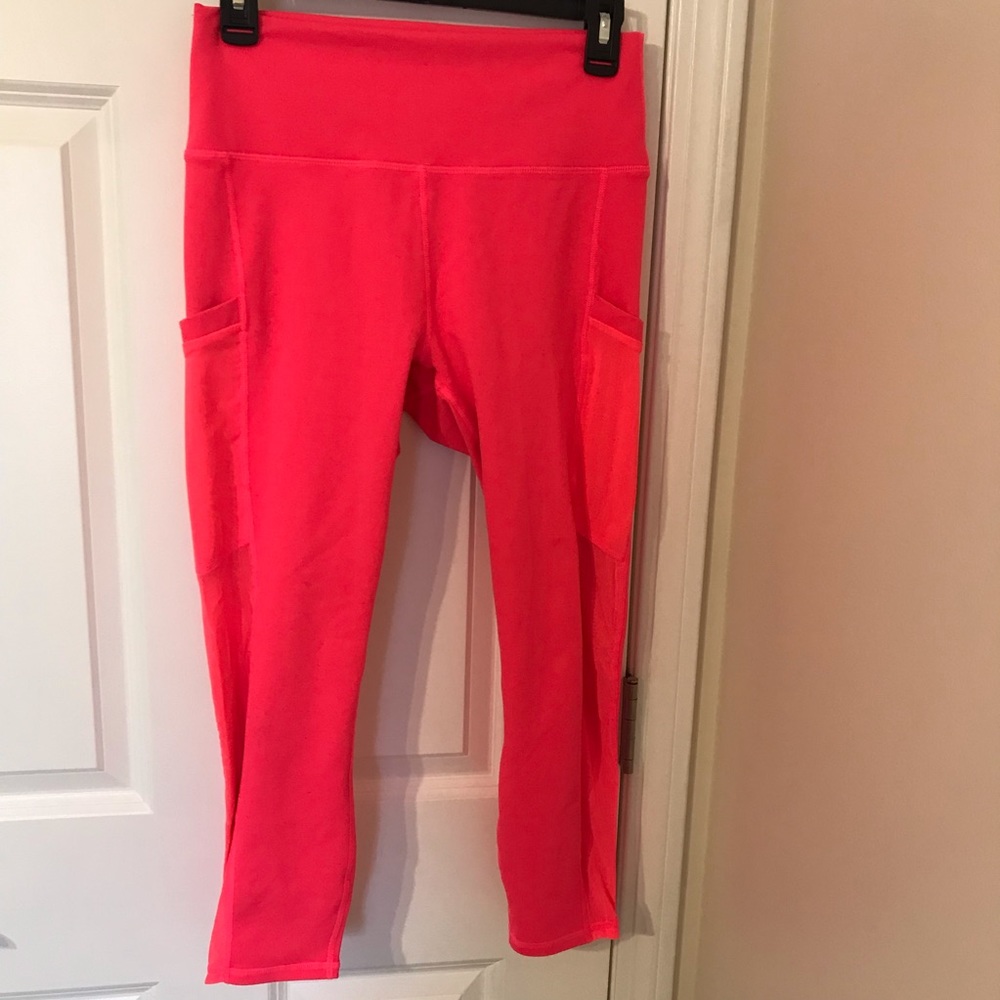 Fabletics Powerhold 7/8 Leggings - Neon Pink -size medium